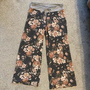 Floral maternity pant